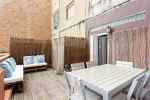 Renovated apartment in Eixample, on a semi-pedestrian street. - picture 17 title=