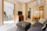 Exclusive designer home with 3 bedrooms in a historic building in the Gòtic - picture 4 title=