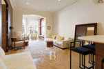 Elegance and Modernity: Exclusive Three-Bedroom Residence on Paseo de Gracia - picture 6 title=