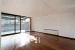 Exclusive residence in Pedralbes with terrace, pool, and natural light - picture 5 title=