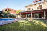 Luxury House with Garden and Pool in Ciudad Diagonal - picture 13 title=