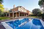 Casa de luxe amb jardí i piscina a Ciutat Diagonal