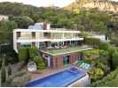 Spectacular beachfront villa, just a few minutes' walk from the beach, in Sant Feliu de Guíxols, Costa Brava.