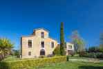 Catalan farmhouse from 1800 move-in ready in Verges, Baix Empordà.