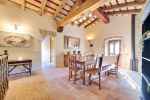 Refurbished 18th century farmhouse in the heart of the Baix Empordà, Girona - picture 7 title=