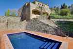 Casa de poble reformada amb piscina i vistes impressionants al Baix Empordà, Costa Brava.