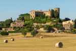 Château médiéval restauré au cœur de la Costa Brava, à 15 minutes de la plage.