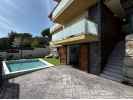 Cozy detached house for sale with 4 bedrooms, swimming pool, and sea views in Mataró, Barcelona.