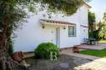 Excellent 5 bedroom house with garden and pool for sale in the center of Sant Vicenç de Montalt. - picture 10 title=