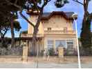 Modernist house with historical value and personality for sale on the seafront in Sant Vicenç de Montalt.