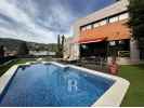 Beautiful detached house with swimming pool 20 minutes away from Barcelona.